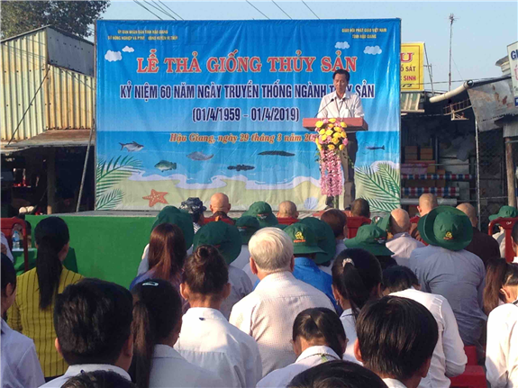Hình: Ông Ngô Minh Long - Phó GĐ Sở Nông nghiệp & PTNT Hậu Giang phát biểu tại buổi lễ