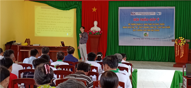 Chuyên gia Nguyễn Hồng Hiếu – VPĐD Cục SHTT TP. HCM trao đổi tại hội thảo