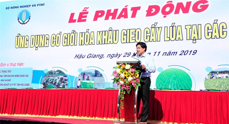Thứ trưởng Bộ Nông nghiệp và PTNT Lê Quốc Doanh phát biểu tại buổi Lễ