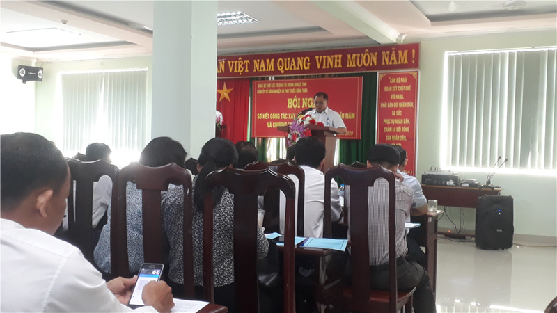 Ông  Trần Chí Hùng - Bí thư Đảng Ủy Sở, Giám đốc Sở Nông nghệp và PTNT Hậu Giang phát biểu chỉ đạo hội nghị