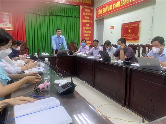 Ảnh: Ông Võ Xuân Tân – Giám đốc TTKN và DVNN phát biểu tại buổi sinh hoạt